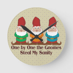 Eins nach dem anderen die Gnomes Runde Wanduhr