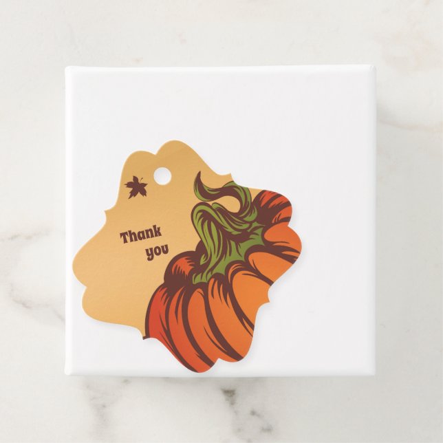 Einsam kürzen eines das Feld. Herbstblätter fallen Geschenkanhänger (Beispiel)