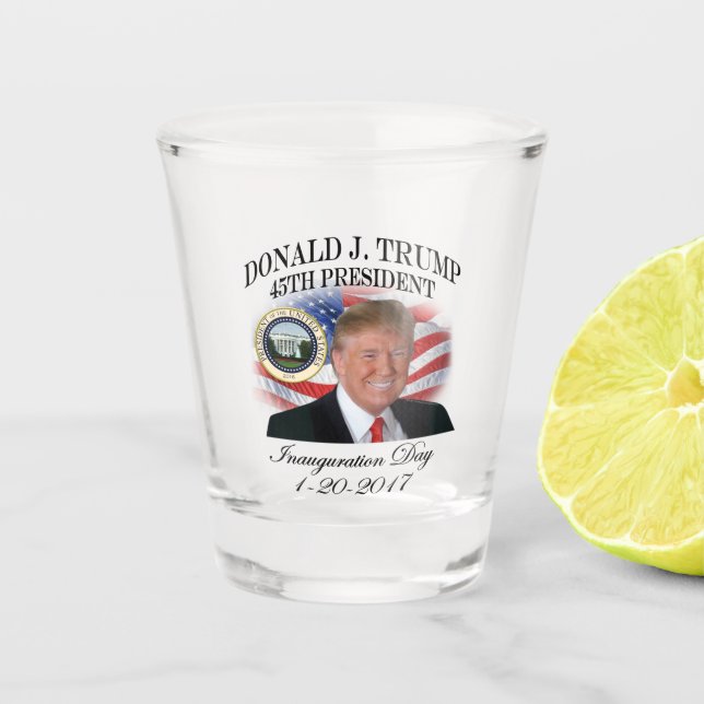 Einweihung Präsidenten-Donald Trump Gedenk Schnapsglas (Vorderseite)