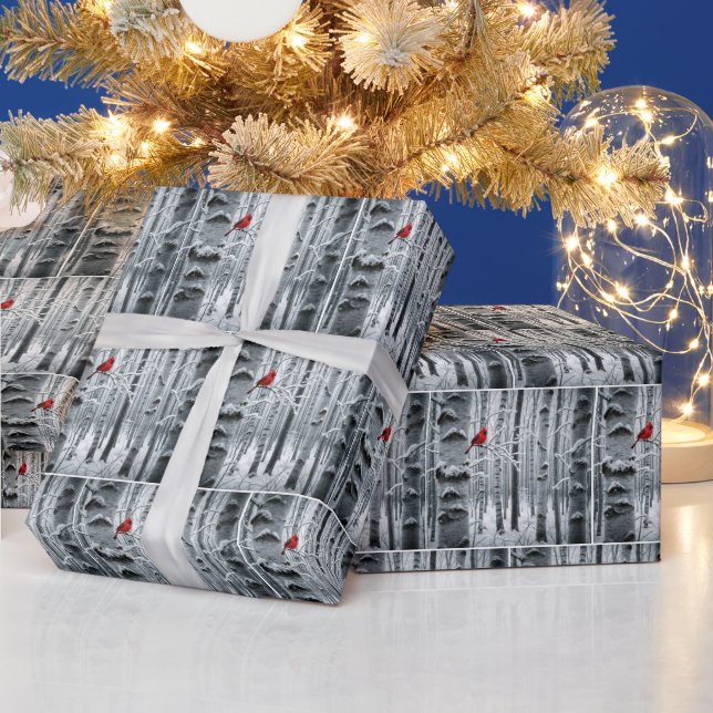 Einzelner Kardinal in einem Birkenwald Geschenkpapier (Feiertage)