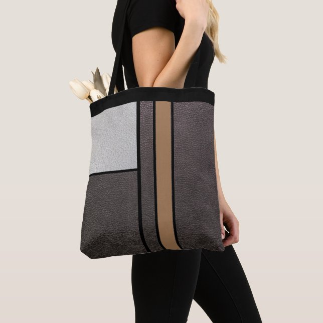 Einzigartige geometrische Quadrate und Linien auf  Tasche (Von Nahem)