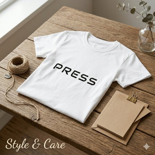 Einzigartiges PRESS-Text-T-Shirt mit minimalistisc T-Shirt