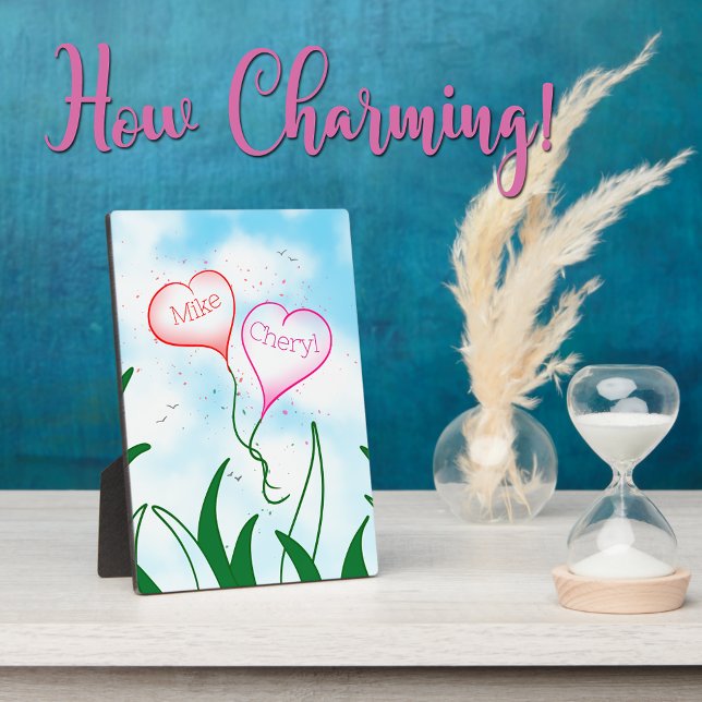 Einzigartiges romantisches Paargeschenk mit indivi Fotoplatte (Personalized couple names plaque with an illustration of heart balloons floating in the sky.)