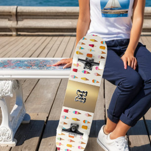 Eis-Lutscher mit Monogramm Retro-Spaß am Meer Skateboard