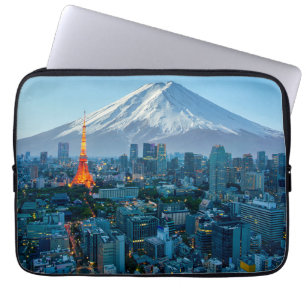 Eis und Schnee   Fuji & Tokyo Skyline Laptopschutzhülle