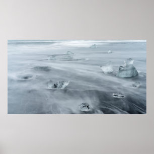 Eis und Wasser an einem Strand, Island Poster