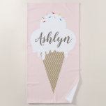 Eiscreme Cone Pink Script Kinder Strandtuch<br><div class="desc">Mit diesem niedlichen Strandtuch mit großem kalligraphischen Namen auf einer tropfenden Vanilleeis-Creme mit Regenbogensprinklen können Sie Ihr Handtuch leicht ausfindig machen. Ideal für einen Tag am Strand oder am Pool. Nehmen Sie die Wasserrutschen mit und machen Sie sich keine Sorgen,  dass jemand anderes Ihr Handtuch beansprucht.</div>