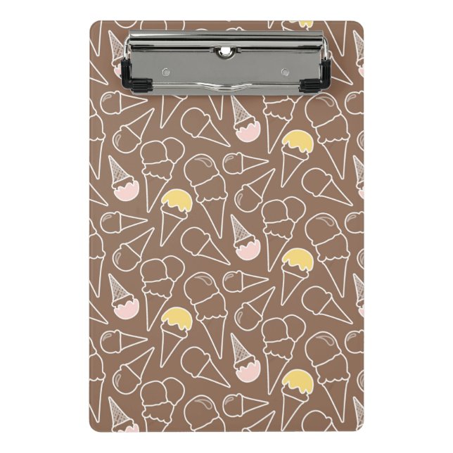 Eiscreme-Kegel-Muster auf Braun Mini Klemmbrett (Vorderseite)