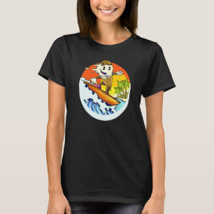 Eiscreme-Kegel reitet Wellen auf Surfbrett am Stra T-Shirt