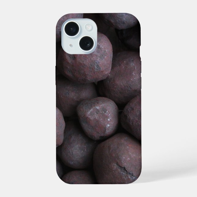 Eisenerz-Pellets iPhone 15 Hülle (Rückseite)