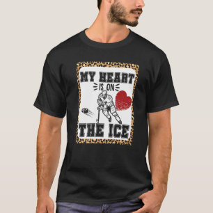 Eishockey mein Herz ist im Field Player Team T-Shirt