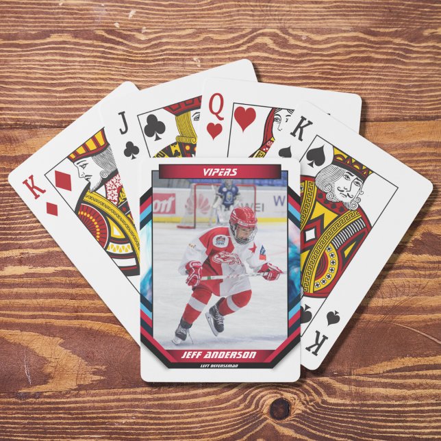 Eishockeyspieler behalten Coole Red Custom Spielkarten (Capture the excitement of the ice hockey sport with this dynamic and customizable red,black cards)