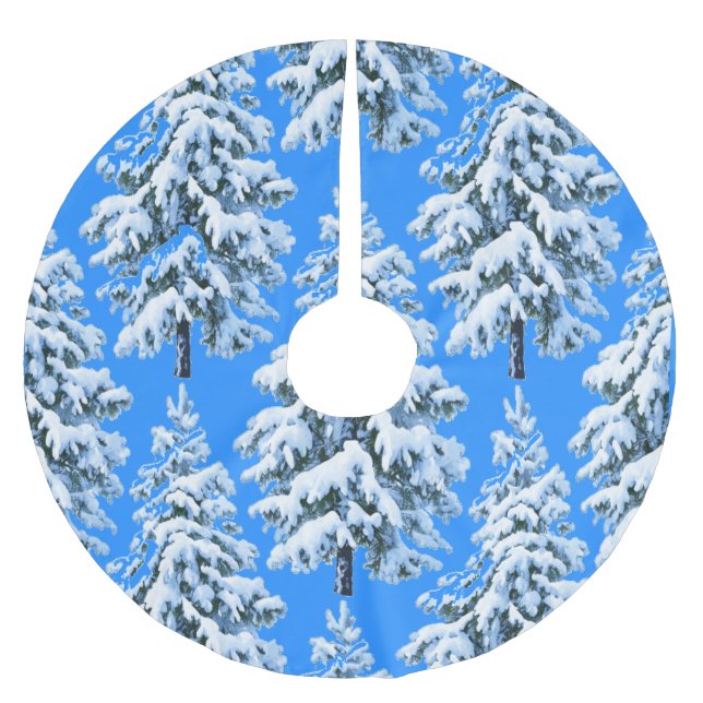 Eisige Baumträume Schneebedeckter Wald Polyester Weihnachtsbaumdecke (Vorderseite)