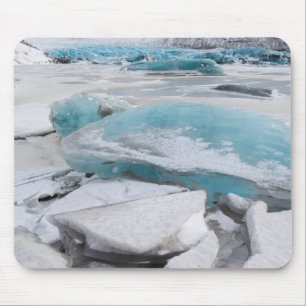 Eisige Gletscherformationen im Winter Mousepad