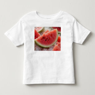 Eiskalte Sommer-Vibes Kleinkind T-shirt