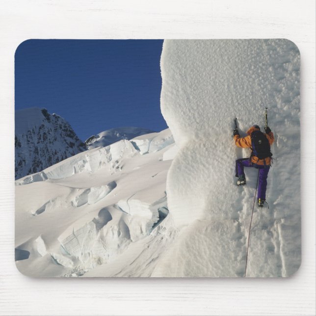 Eisklettern auf dem Tasman Gletscher unterhalb des Mousepad (Vorne)