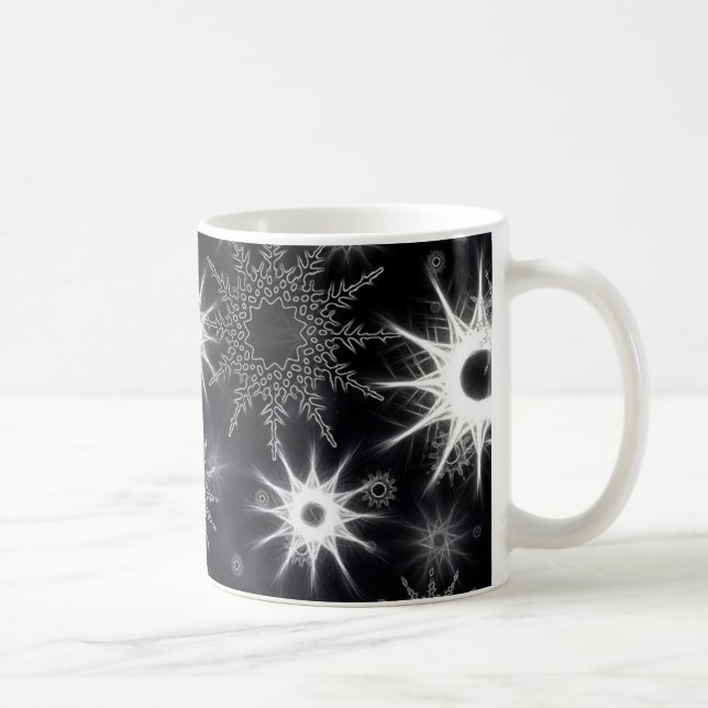 Eiskristallmuster auf Schwarz Kaffeetasse (Rechts)