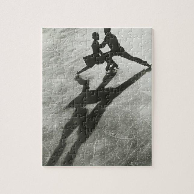 Eislaufendes Paar (Vertikal)