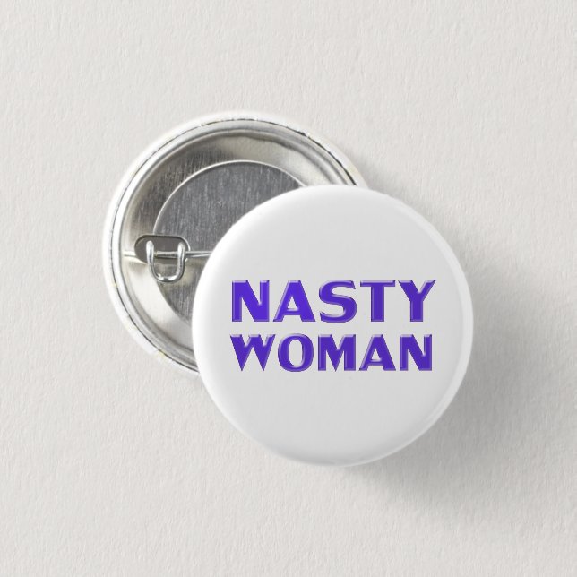 "eklige Frau" violette Buchstaben, weißer Hintergr Button (Vorne & Hinten)