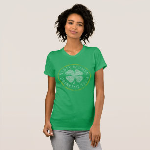 Eklige Frauen, die Tag Team-St. Pattys trinken T-Shirt