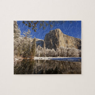 El Capitan spiegelt sich im Merced River in