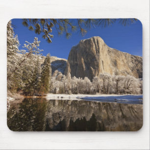 El Capitan spiegelt sich im Merced River in Mousepad