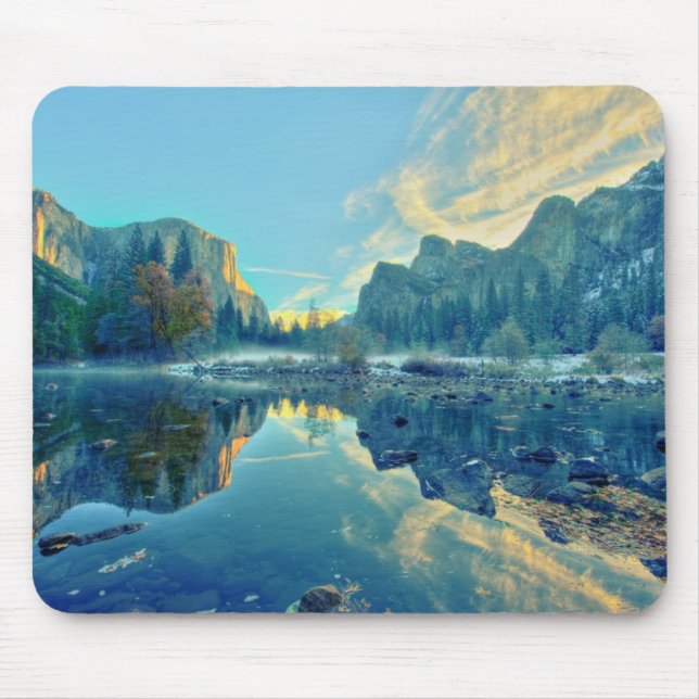 EL Capitan und drei Bruder-Reflexion Mousepad (Vorne)