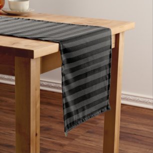 Elagnat Black & Smoky Black Vertical Stripes Kurzer Tischläufer