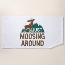 Elche einfach nur herumziehen strandtuch