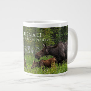 Elche Kuh und Kälber Weiden, Denali Nationalpark Jumbo-Tasse