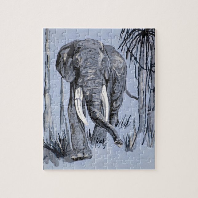 Elefant, der durch die waldreiche Savanne in Blau  (Vertikal)