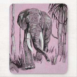 Elefant, der durch die waldreiche Savanne in Rosa Mousepad