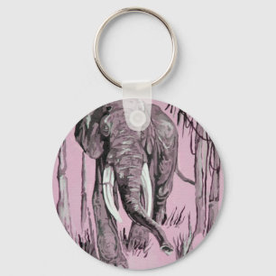 Elefant, der durch die waldreiche Savanne in Rosa Schlüsselanhänger