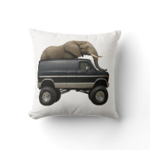 Elefant fährt 4x4 Van