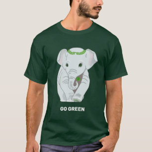 Elefant mit vierblättrigem Kleeblatt T-Shirt