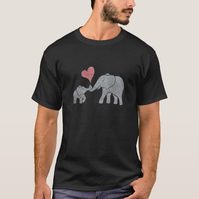 Elefant umarmt graue Mama und Baby mit rotem T-Shirt (Vorderseite)