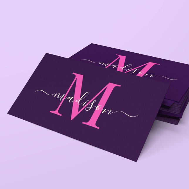 EleganBold Monogram Pink Typografy Feminine Visitenkarte (Von Creator hochgeladen)
