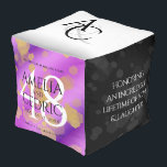 Elegant 48. Geburtstag von Amethyst Hocker<br><div class="desc">Feiern Sie den 48. amethystischen Hochzeitstag mit diesem stilvollen Beutel! Elegante Schwarz-Weiß-Schriften mit goldgedusterten, sechseckigen Konfetti auf abwechselnden Amethysten mit lila, schwarzem und weißem Hintergrund verleihen diesem besondere Anlass eine unvergessliche Touch und einen außergewöhnlichen Meilenstein. Personalisieren Sie die Namen, Initialen, Ehedaten und Glückwunschbotschaften des Paares. Design © W.H. Sim. Weitere...</div>