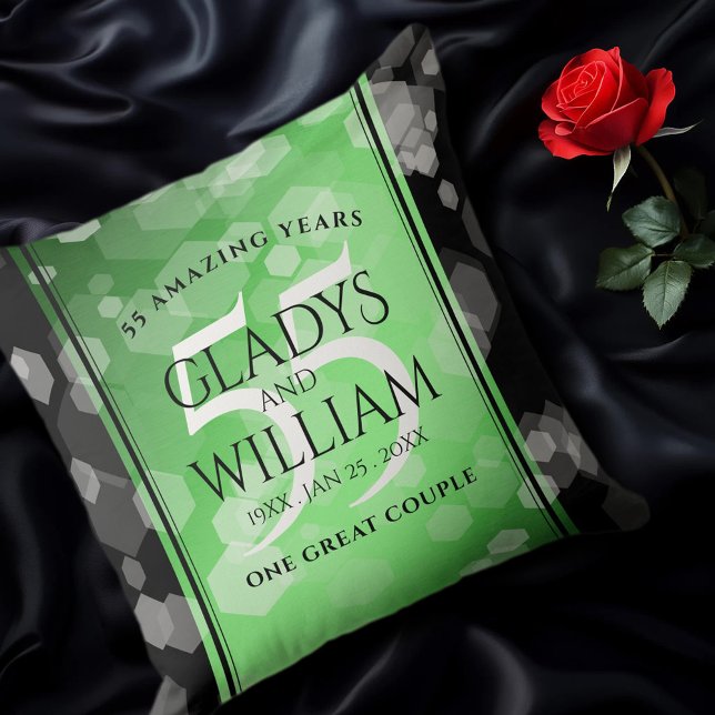 Elegant 55. Emerald Wedding Jubiläum Kissen (EO 55th Wedding Anniversary Throw Pillow on Black Satin Cover Photo.)