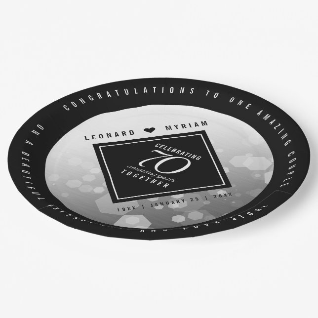 Elegant 70. Platinum Hochzeitstag Pappteller (Schrägansicht)