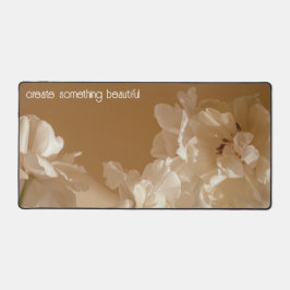 Elegant and dreamy Floral aesthetic (custom text) Schreibtischunterlage
