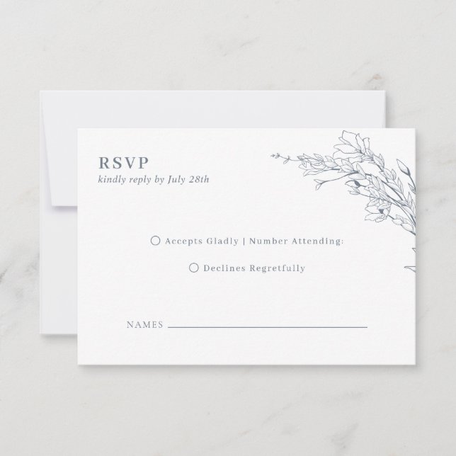 Elegant Azure Ivory Floral Wreath Monogram Wedding RSVP Karte (Vorderseite)
