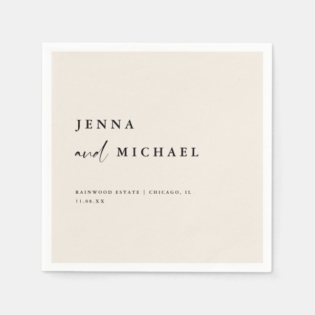 Elegant Beige Script Wedding Names Serviette (Vorderseite)