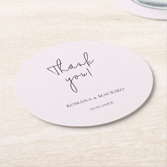 Elegant Black and Lilac Minimalistisch Runder Pappuntersetzer (Angewinkelt)