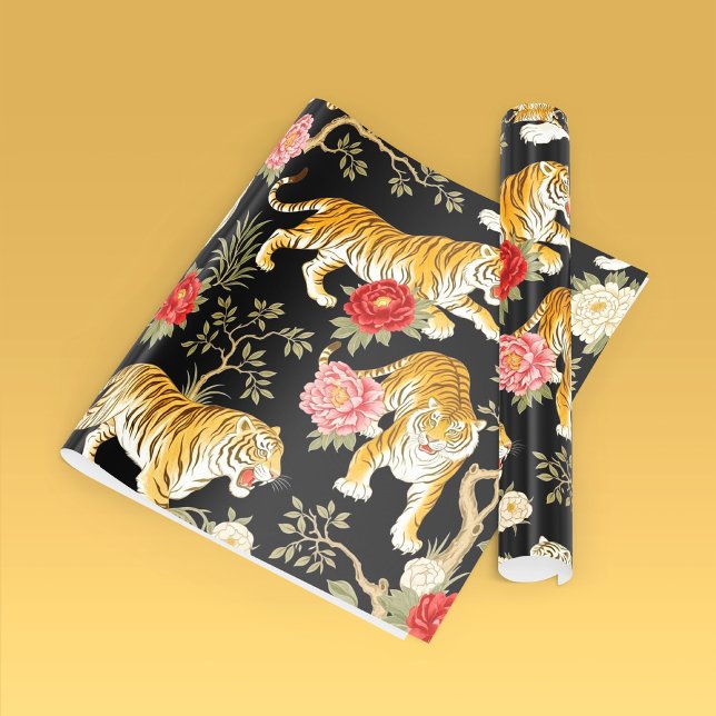 Elegant Black Chinoiserie Tiger and Peony Pattern Geschenkpapier (Von Creator hochgeladen)
