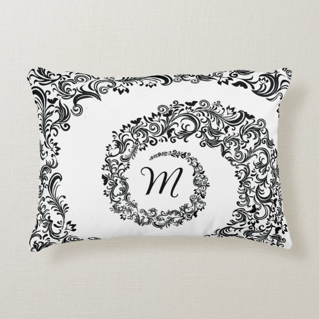 Elegant Black Damask Monogram Dekokissen (Vorderseite)