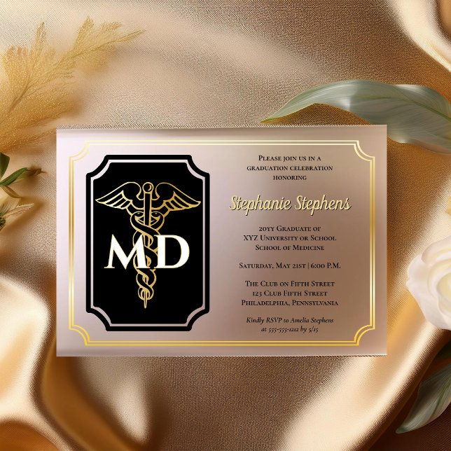 Elegant Black | Goldärztliche MD-Graduationspartei Acryleinladungen (Elegant Black and Gold Tone "MD" Physician | Doctor of Medicine Graduation Party Acrylic Invitations)