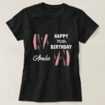 Elegant Black Pink Watercolor 70th Happy Birthday T-Shirt<br><div class="desc">Elegant Black Pink Watercolor 70. Happy Birthday Party Gast der Ehre T - Shirt. Personalisieren Sie es mit Ihrem Namen und Alter.</div>