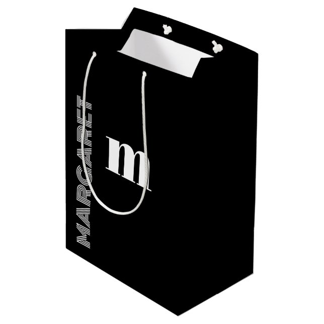 Elegant black &white custom initial name  mittlere geschenktüte (Rückseite Schrägansicht)