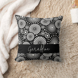 Elegant Black White Geometric Starburst Name  Kissen